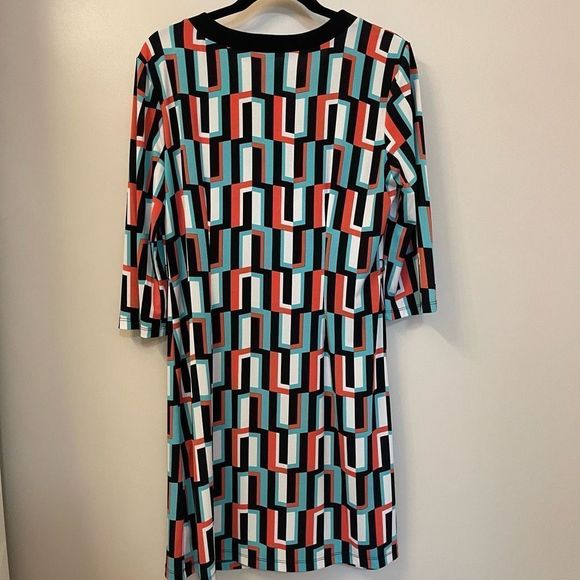 Women's Emma & Michele Geometric Design Multicolor V-neck Dress, Size Large 3/4 - Picture 8 of 8